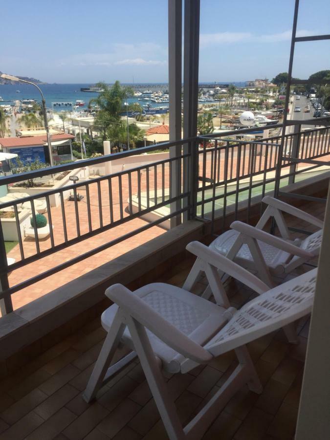 Casa Di Paolo Apartment จีอาร์ดีนี นักซอส ภายนอก รูปภาพ